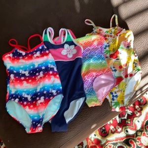 Lot of girl swimsuits medium size 7/8
